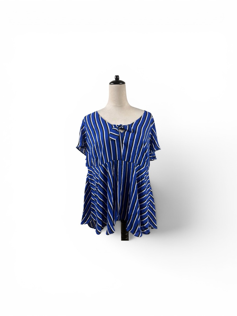 NWT torrid Georgette Blue and White Striped bow top size 1-1X/14-16